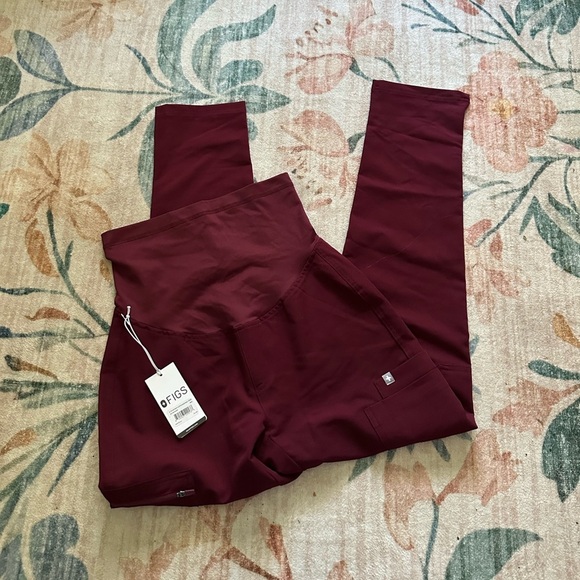 FIGS Yola Maternity 3.0 Petite Scrub Pant In Burgundy - Picture 2 of 3